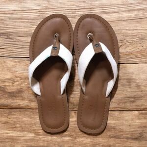 Tommy Bahama Speedwell Canvas Flip Flops in Cream Women's Size 8